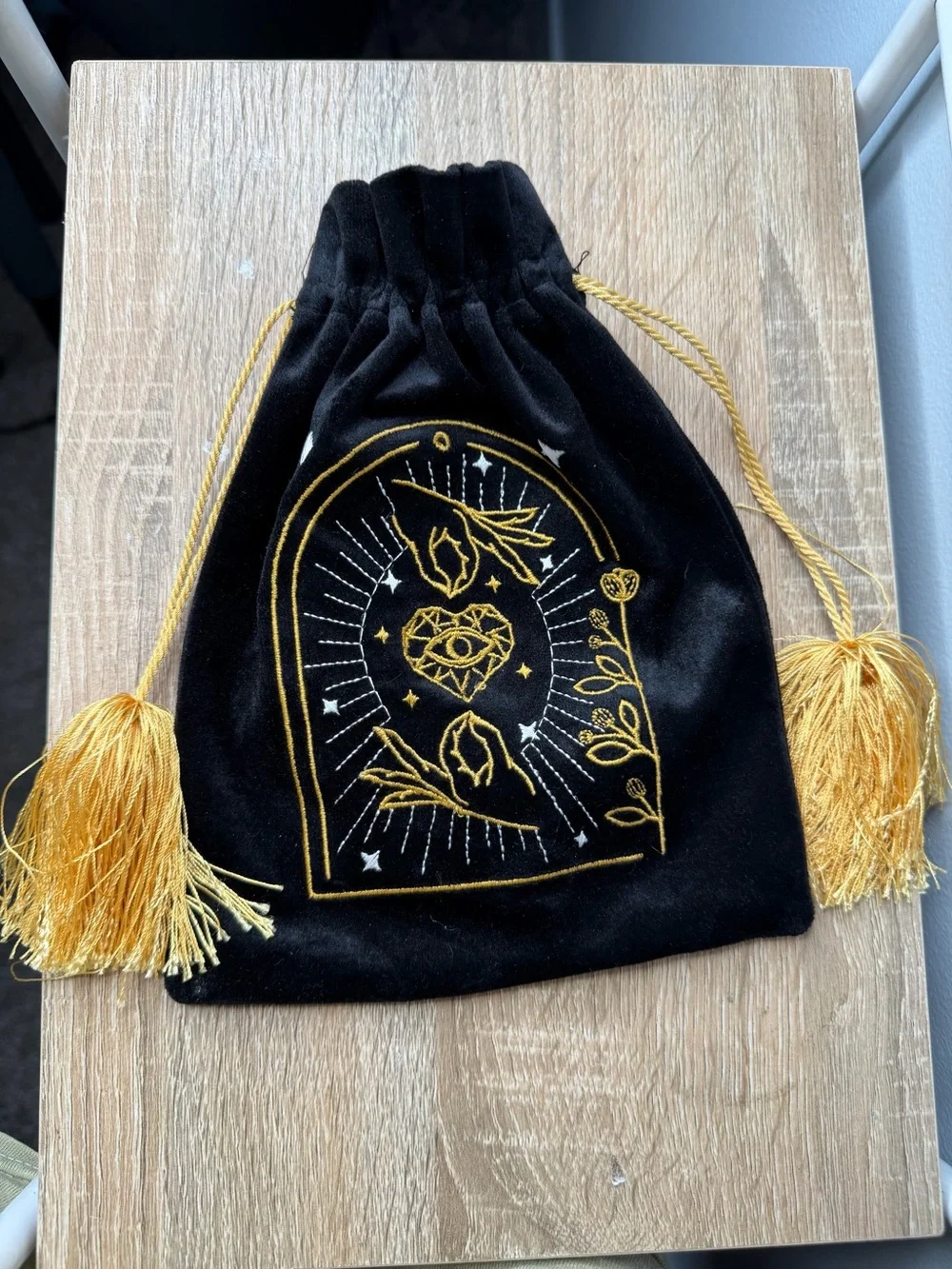 La Muci Velvet Tarot Bag
